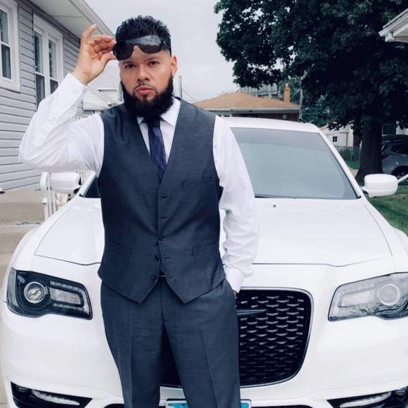 Meet your Posher, Hector - Picture 1 of 1